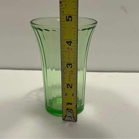 Green UV Glass - Flat Tumbler Glass - Picture 3 of 6